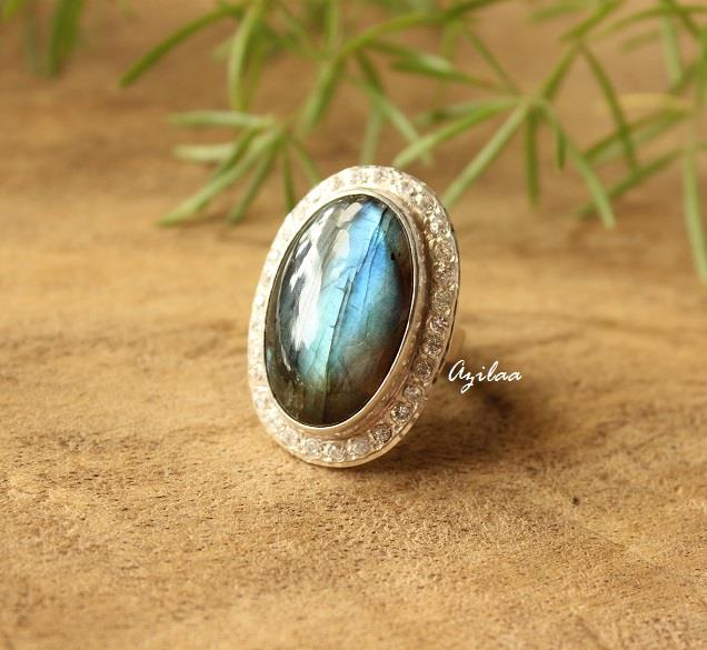 Labradorite crystal store ring