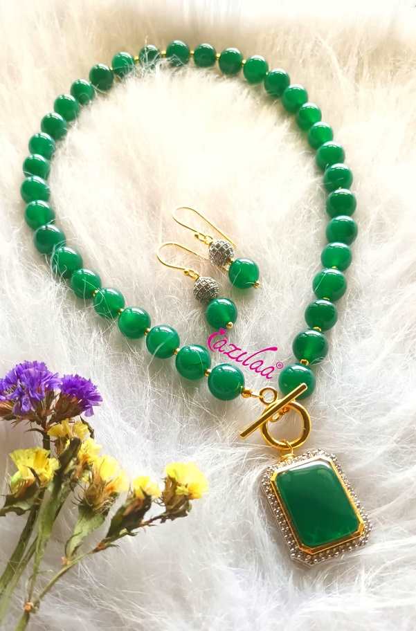 Hot Lapiz Lazuli, Green Onyx & Pearl Necklace and Earring Set